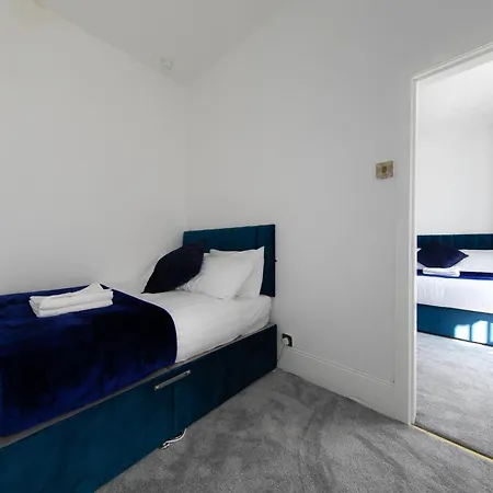 The New Apollo Hotel-3